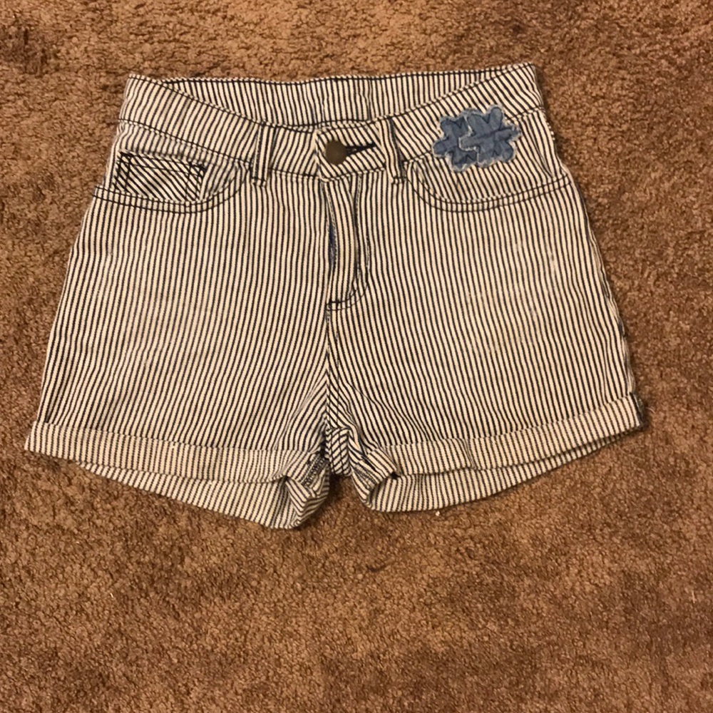 Cute shorts 😍😍🚨